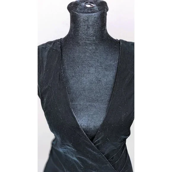 💜✨Black Velvet w/Lace Set - Back View - Picture 5 of 10